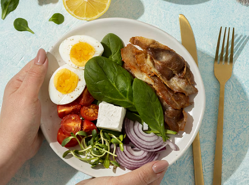 Ahli Gizi Sebut Warna Piring Ini dapat Membantu Program Dietmu