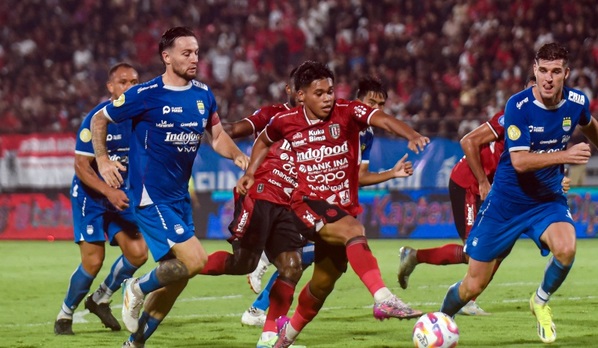 Pelatih Persib Sebut Bali United Selalu Menyulitkan