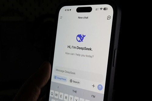 Pemerintahan Trump Mempertimbangkan Larangan DeepSeek di AS