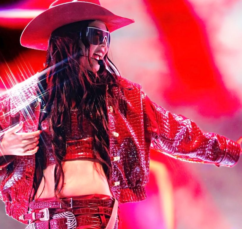 Jennie BLACKPINK saat tampil di Coachella 2025. Dok. Instagram @style_disclosure