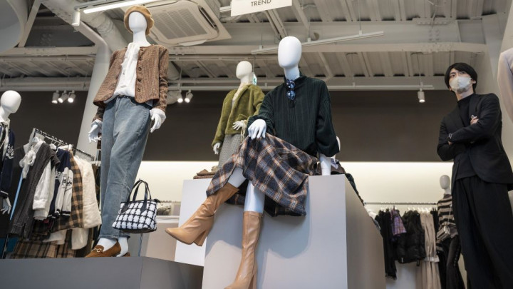 Jangan Asal Belanja! Ini Cara Terapkan <i>Sustainable Fashion</i> yang Bisa Selamatkan Bumi