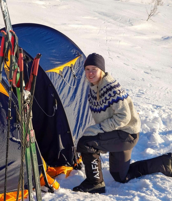 Gadis Ini Pecahkan Rekor Dunia: Orang Termuda yang Bermain Ski Sendirian ke Kutub Selatan!