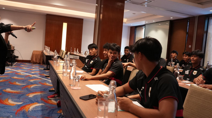 Para Pemain Timnas U-17 Jalani Pelatihan Komunikasi Publik