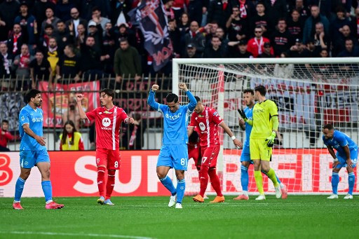 Hasil Liga Italia: Como Bantai Lecce, Napoli dan Roma Menang Tipis