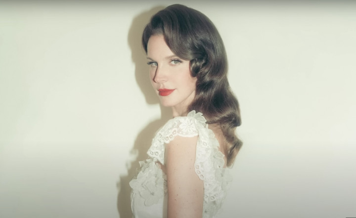 Lana Del Rey Ungkap Inspirasi di Balik Lagu 'Bluebird'