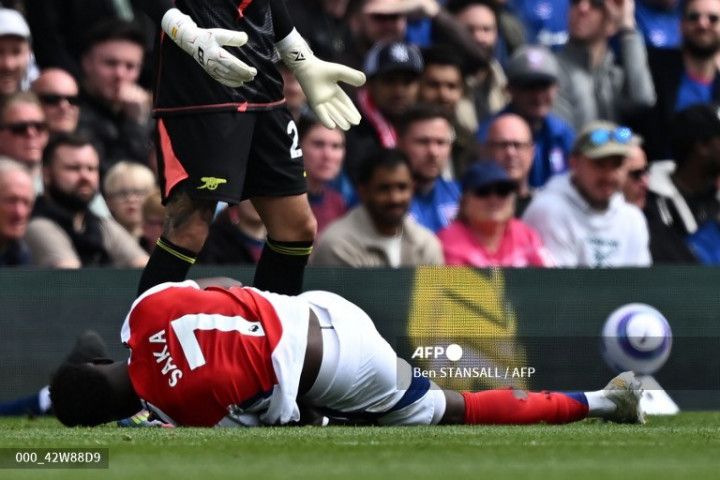 Tekel Keras terhadap Saka Khawatirkan Arteta