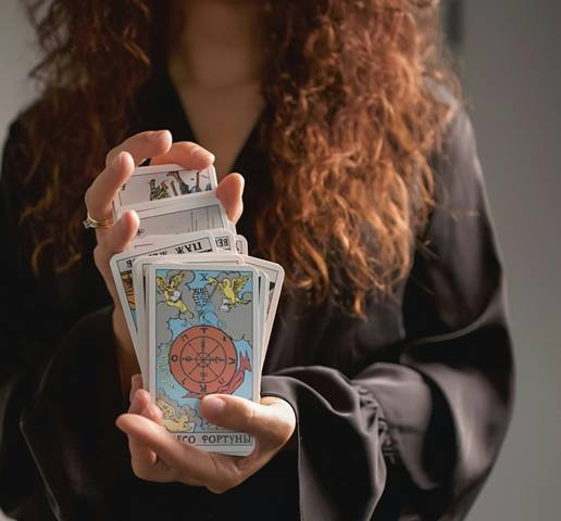 Prediksi Asmara Zodiak 21 April 2025 untuk Aries, Taurus, dan Gemini