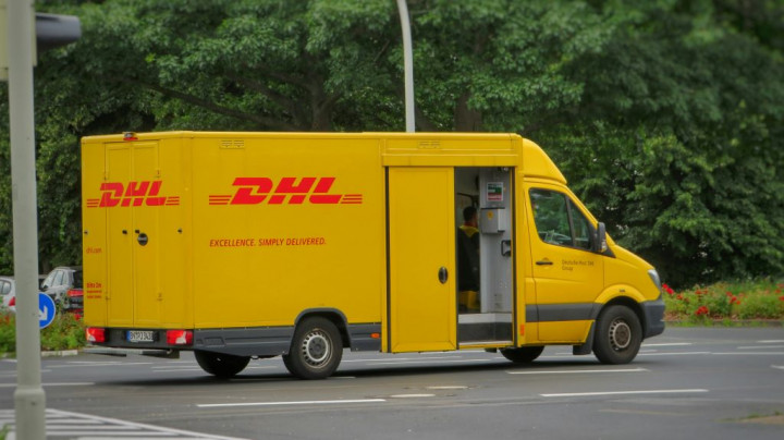 DHL Tangguhkan Kiriman Barang Mewah ke AS, Ada Apa?