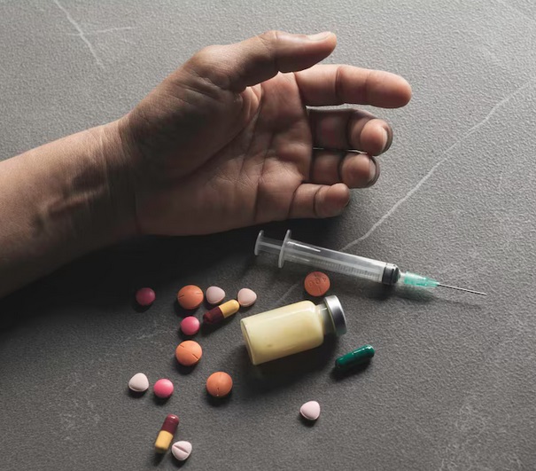 Fachri Albar Ditangkap karena Narkoba, Apa Dampaknya pada Mental dan Fisik?