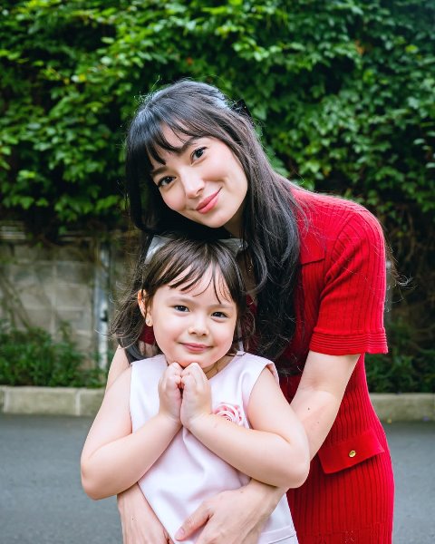 Ini 3 Cara Asmirandah Memastikan Nutrisi bagi Chloe Sang Buah Hati