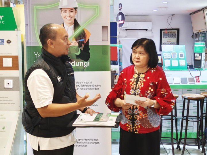 Schneider Electric Edukasi Masyarakat Tentang Bahaya Produk Palsu