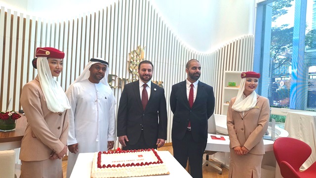 Emirates Resmikan Travel Store Pertama di Indonesia