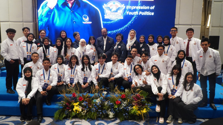 Program Remaja Bernegara NasDem, Surya Paloh Titipkan Perjuangan Membangun Indonesia