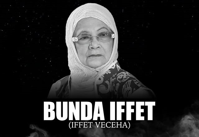 Bimbim Slank Turun ke Liang Lahad Makamkan Bunda Iffet