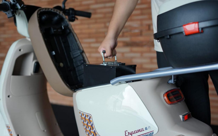 Baterai Sepeda Listrik Makin Canggih, Jangan Asal Cuci!