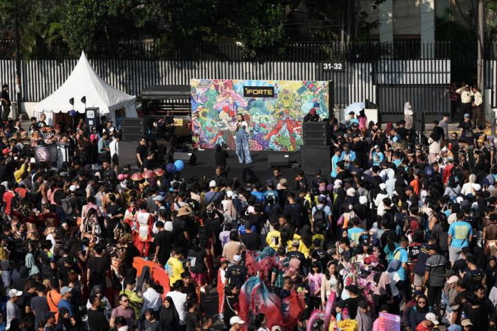 Yura Yunita Meriahkan Parade Jelang Pagelaran Sabang Merauke 2025