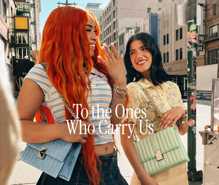 Gaet Ice Spice dan Charli D’Amelio, Kate Spade New York Kampanye tentang Sahabat dalam Perempuan