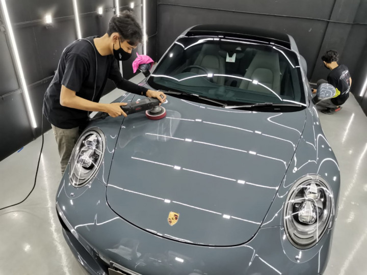 Cuci Mobil Sendiri di Rumah? Wajib Tahu Ini!