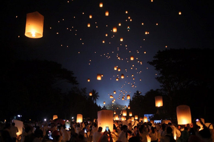 2569 Lampion akan Diterbangkan pada Puncak Perayaan Waisak di Candi Borobudur