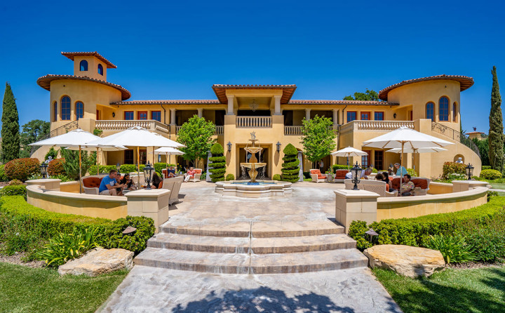 Produser American Idol Lelang Lahan Seluas 64 Hektar Senilai Rp245 Miliar