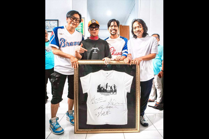 Kaos Band GIGI Terjual Rp230 Juta!