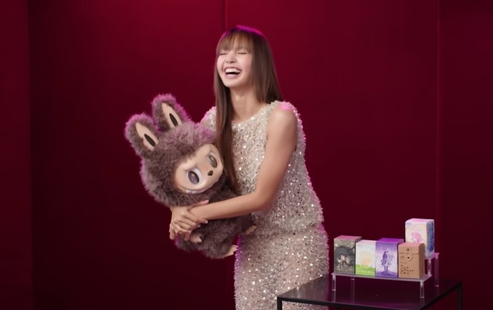 Ungkap Ingin <i>Collab</i> dengan Labubu, Lisa BLACKPINK: Bakal Bikin Heboh Jagat Maya!