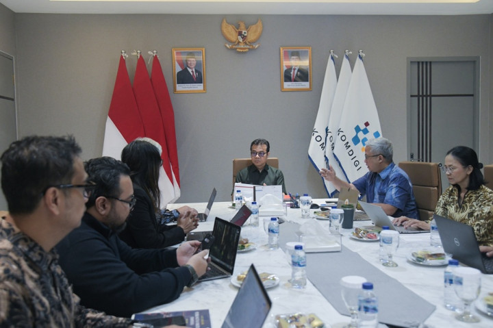 Teknologi AI Kesehatan, Komdigi: Butuh Regulasi dan Uji Etik Dulu