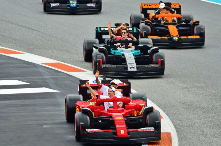 Lucunya Mobil F1 dari Lego Bisa Dipacu Hiingga 20 KM per Jam