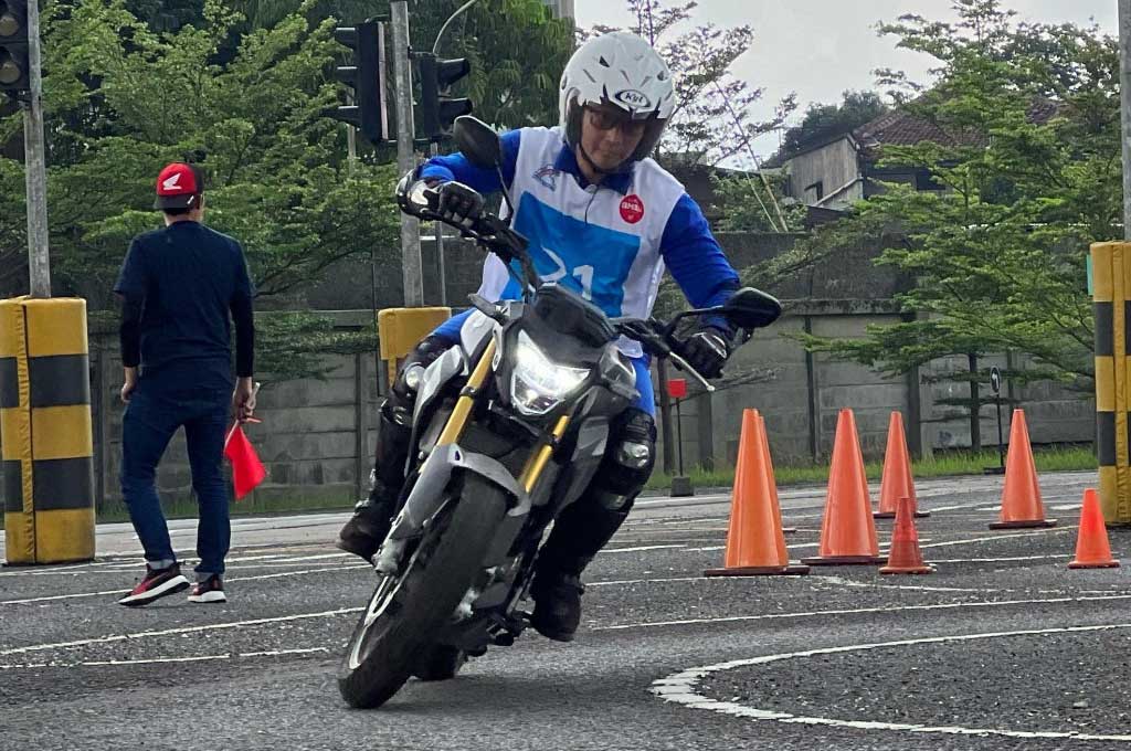 Komunitas motor digodok cara berkendara aman oleh Honda Jawa Barat. DAM