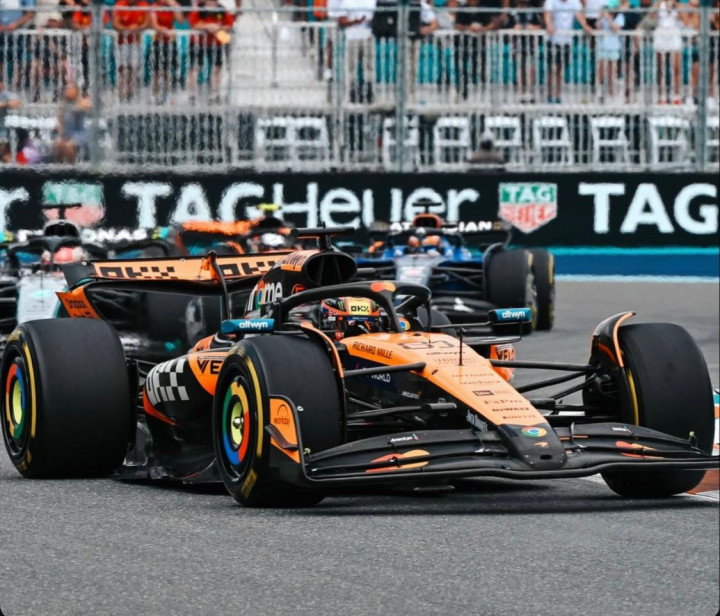 Oscar Piastri Menang, McLaren Finis 1-2 di F1 GP Miami