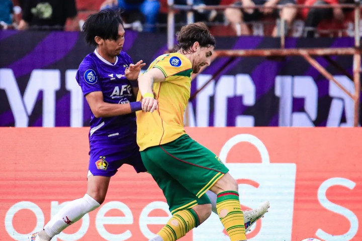 Persik Imbangi Persebaya secara Dramatis, Persib Kunci Gelar Liga 1 Indonesia 2024/2025