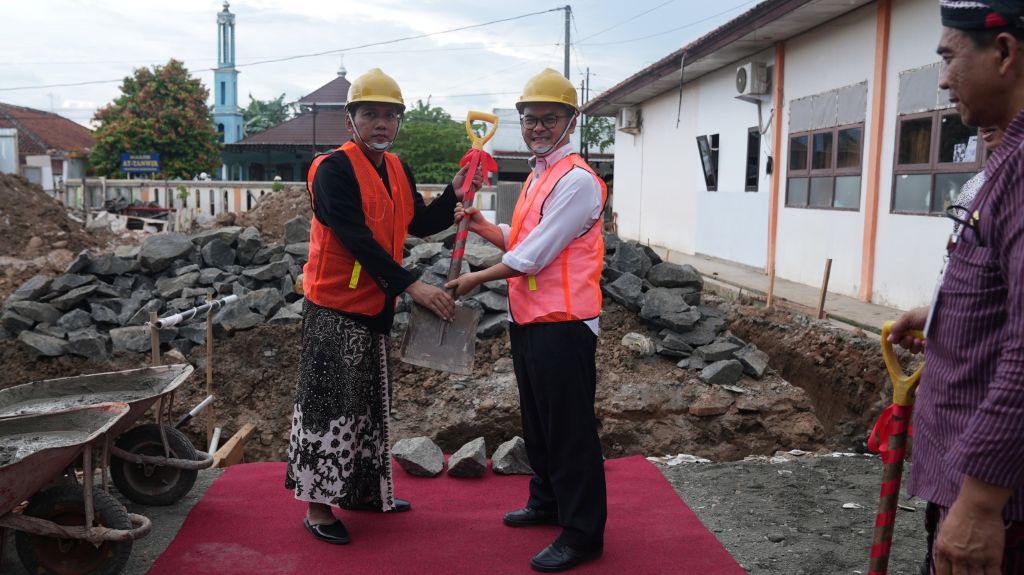 Gresik Prioritaskan Masa Depan Pendidikan: Rp18,6 Miliar Dikucurkan untuk Rehabilitasi Puluhan Sekolah Rusak Berat dan Sedang