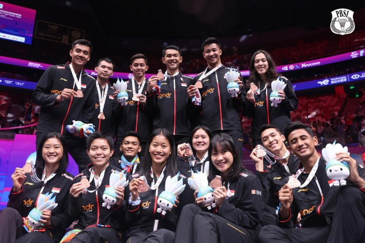 Bawa Pulang Perunggu Piala Sudirman 2025, Tim Bulu Tangkis Indonesia dapat Sambutan Hangat di Bandara