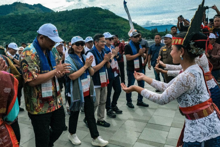 Gerakan Wisata Bersih di Danau Toba, Komitmen Wujudkan Pariwisata Berkualitas