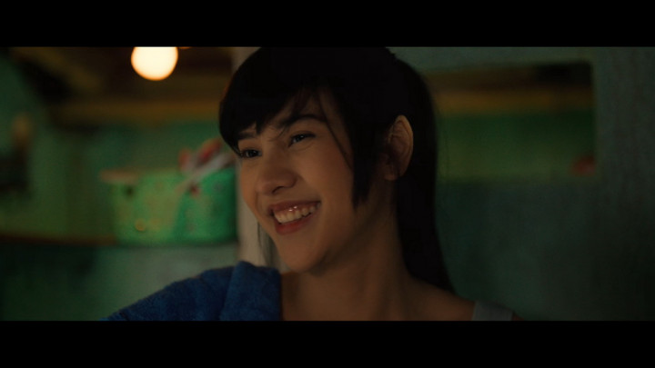 Anya Geraldine Berubah Total demi Film Mendadak Dangdut