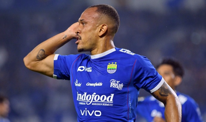 Gelar Juara Persib yang Dinantikan Bek Gustavo Franca