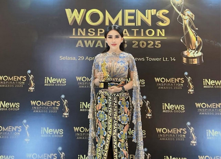 Bebizie Terharu Raih Women's Inspiration Awards 2025