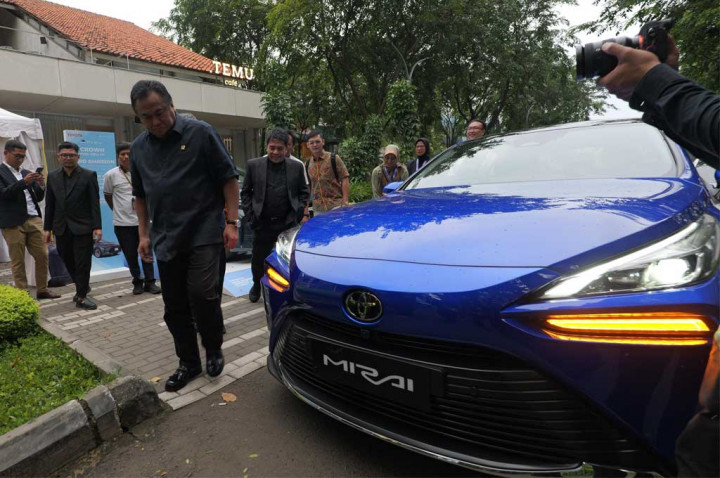 Rachmat Gobel Jajal Mobil Hidrogen Milik Toyota