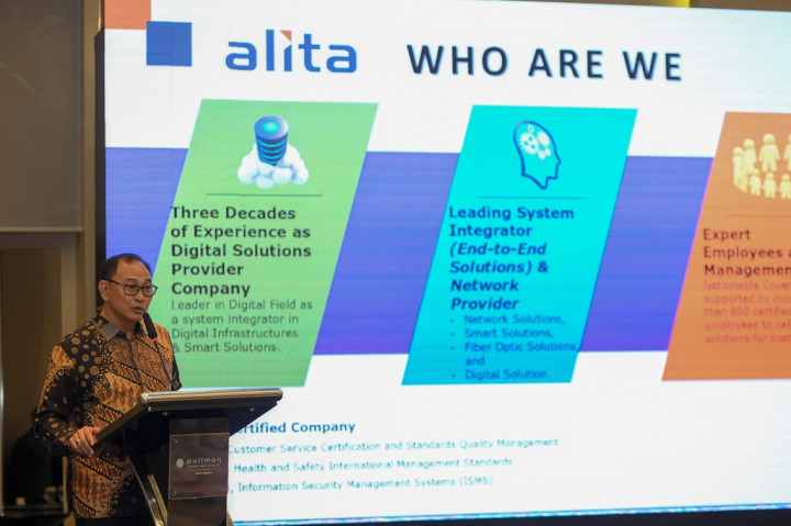 Peran Vital Serat Optik dalam Transformasi Nasional