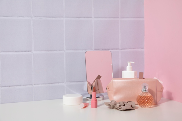 Kamar Mandi Makin Cantik dengan Sentuhan Warna Lilac