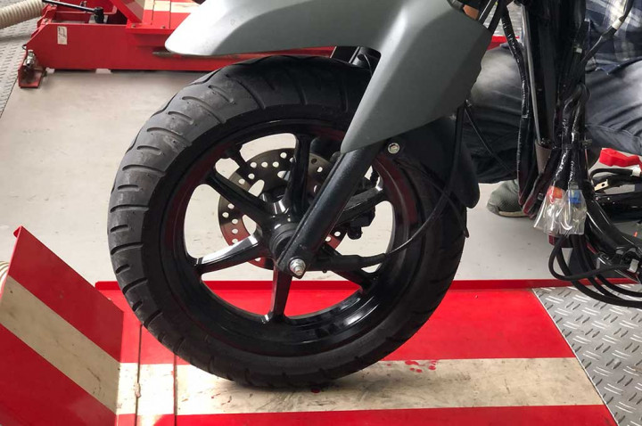 Berapa Ukuran Ideal Tekanan Angin Ban di Skutik?