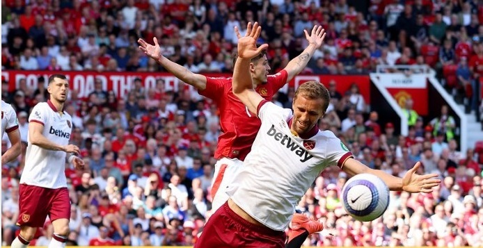 Hasil Liga Primer Inggris: MU Terpuruk, Liverpool-Arsenal Berbagi Angka