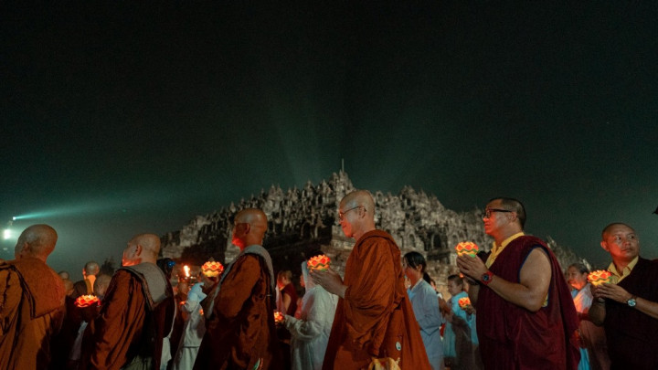 Ramaikan Hari Waisak lewat 20 Pilihan Twibbon Waisak