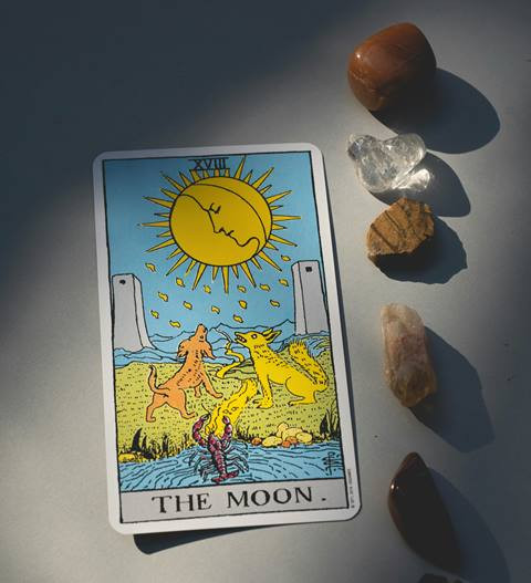 Ramalan Cinta Hari Ini Buat 12 Zodiak, Cek Punya Kamu Yuk!