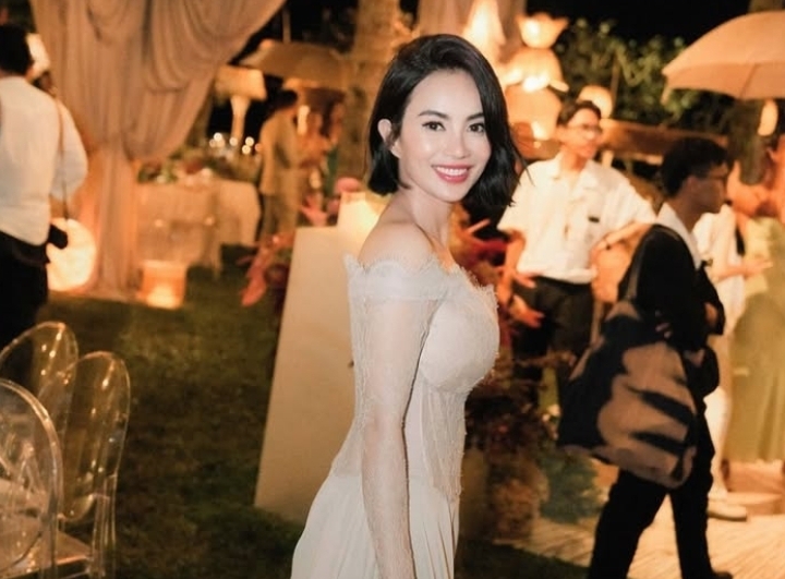 Dearly Joshua, Wanita yang Dikabarkan Miliki Hubungan Spesial dengan Ari Lasso