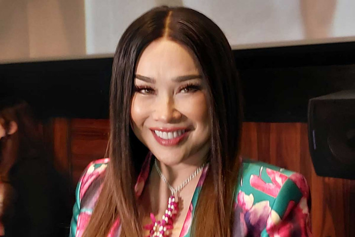 Titi DJ Mengurung Diri di Kamar selama 48 Jam!