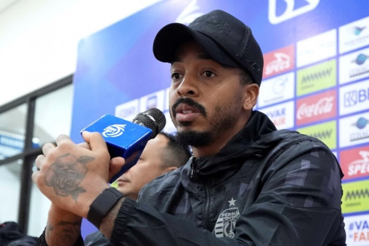 Kiper Asing Persija Malah Termotivasi dengan Tekanan Suporter PSS