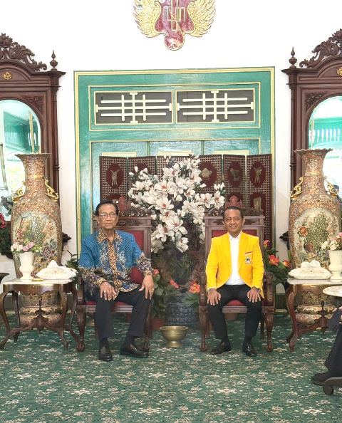 Sambangi Sri Sultan di Yogya, Bahlil Lanjutkan Tradisi Golkar Silaturahmi ke Tokoh Senior