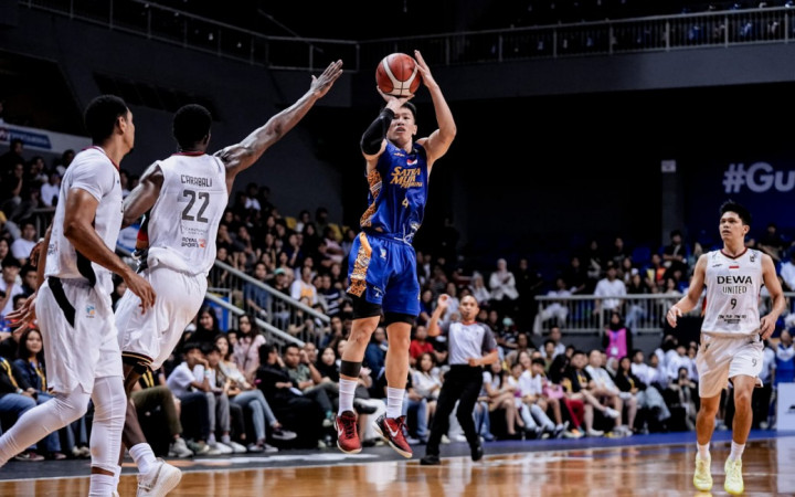 Satria Muda Kerja Keras Redam Dewa United