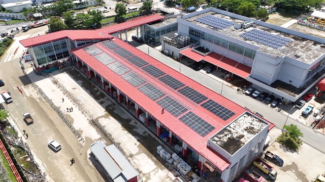 Dorong Operasional Ramah Lingkungan, Pertamina Resmikan PLTS Atap Terbesarnya